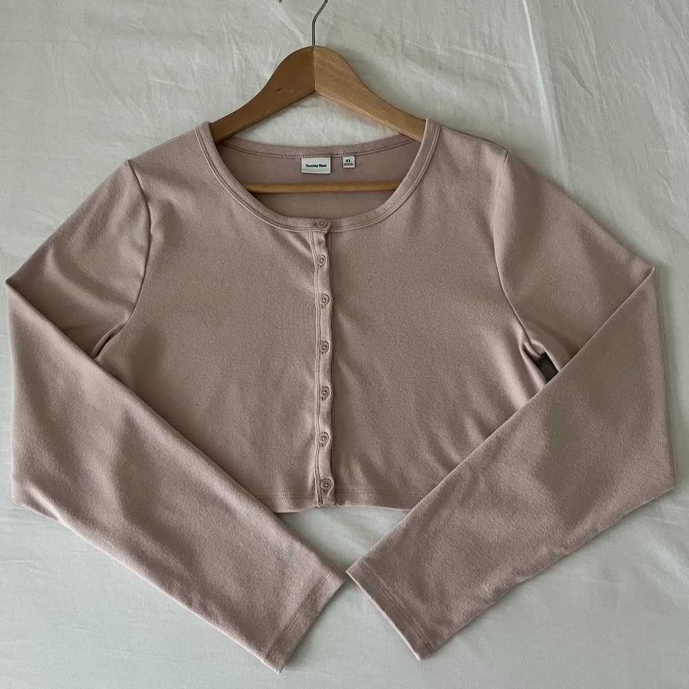 NWOT Aritzia Sunday Best Apple Long Sleeve Damask Pink